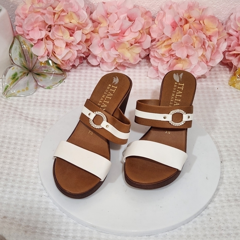 Toscanella Made In Italy Ulta Wedge Sandals with Rhinestones Detail Size 7.5